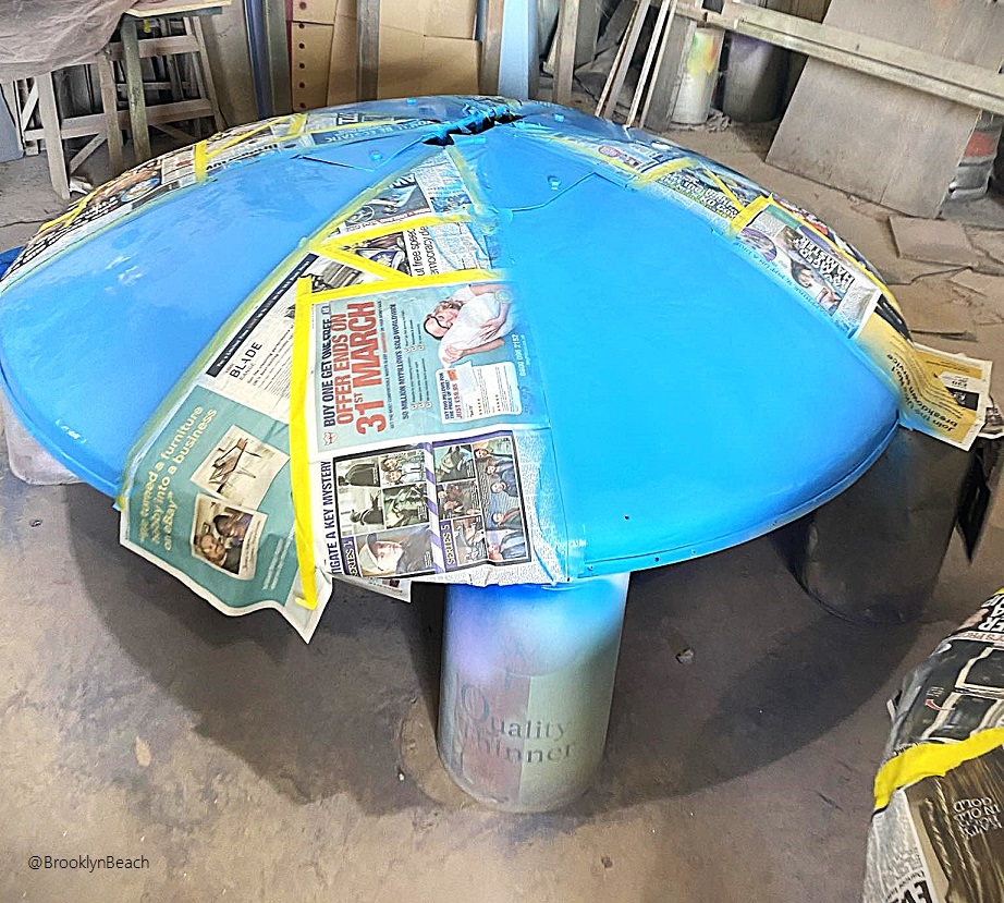 Electric dance Paratroopers unbrellas getting resprayed